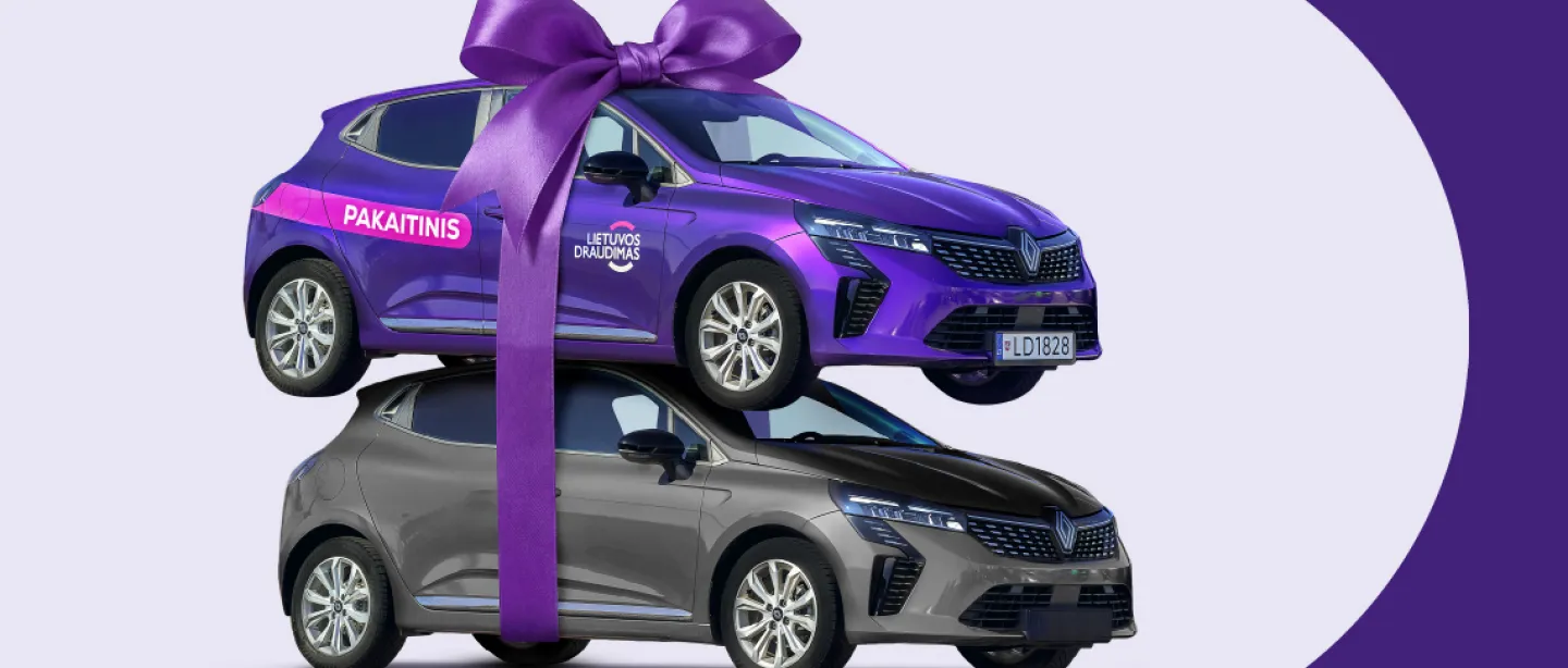 Violetinis automobilis, papuoštas dideliu kaspinu kaip dovana, stovi ant atspindinčio paviršiaus purpuriniame fone – vaizdas perteikia ypatingą pasiūlymą.